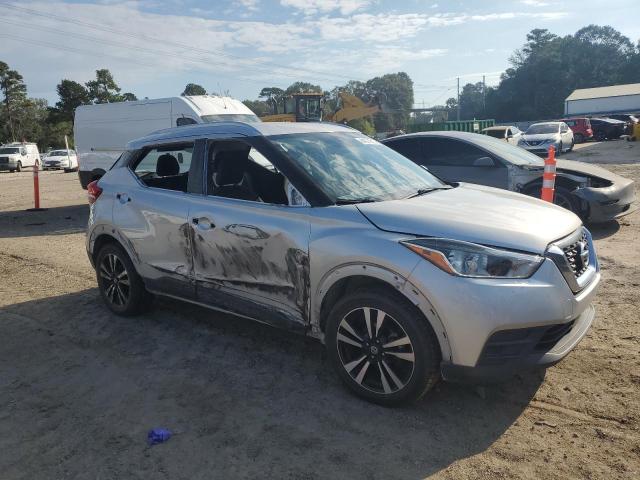 Фото 4 - NISSAN KICKS