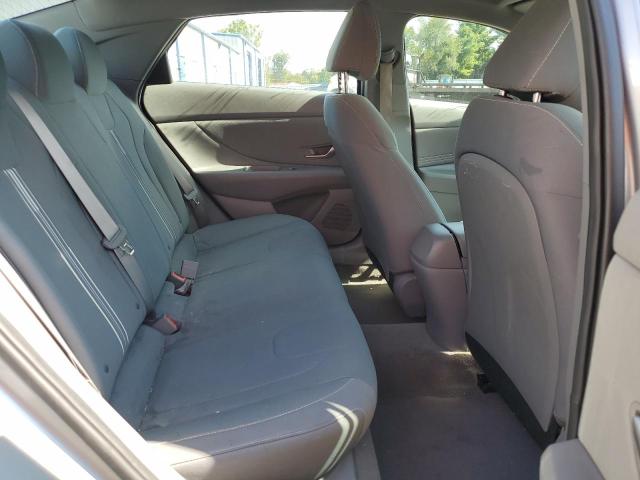 Фото 10 - HYUNDAI ELANTRA