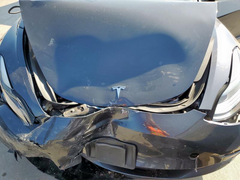 Фото 11 - TESLA MODEL 3