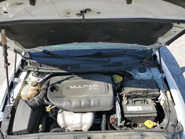 Фото 11 - CHRYSLER 200