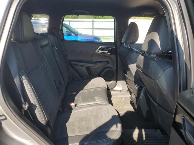 Фото 11 - MITSUBISHI OUTLANDER