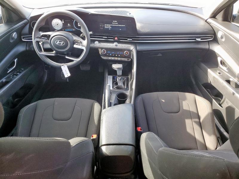 Фото 8 - HYUNDAI ELANTRA