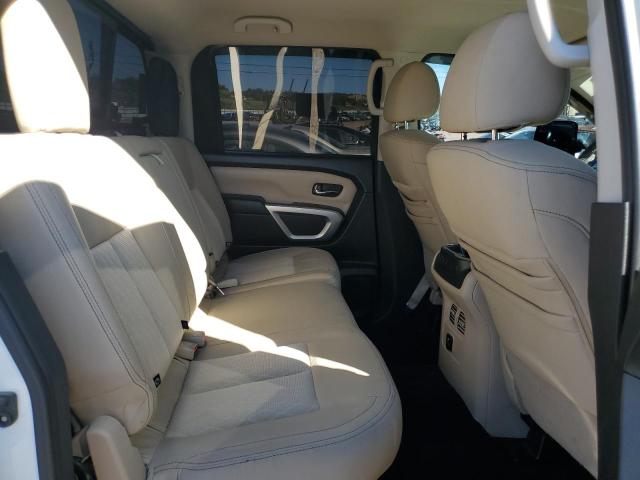 Фото 10 - NISSAN TITAN