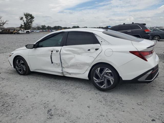 Фото 2 - HYUNDAI ELANTRA