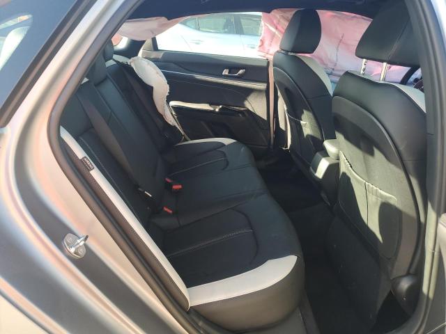 Фото 10 - KIA K5