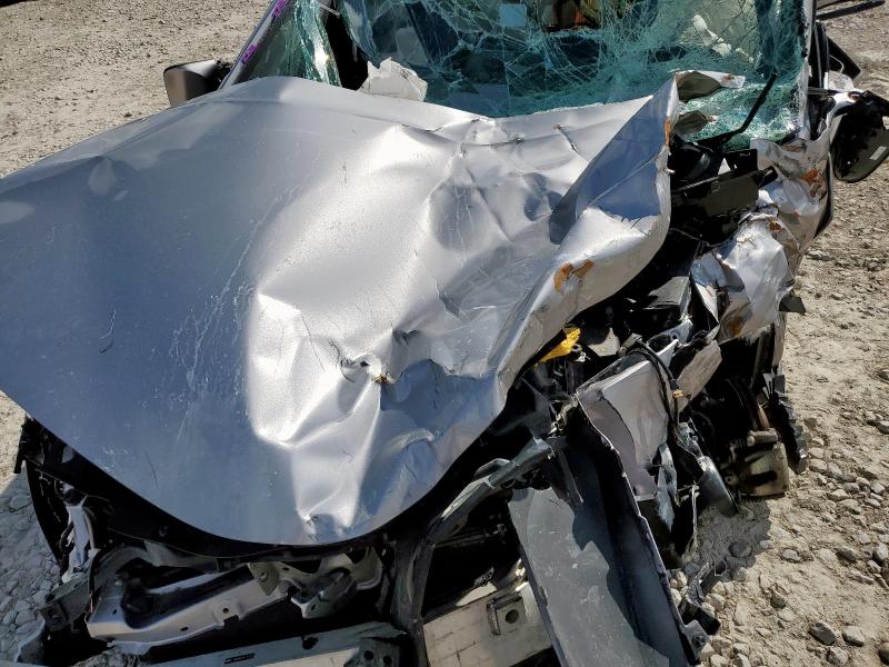 Фото 11 - TOYOTA C-HR