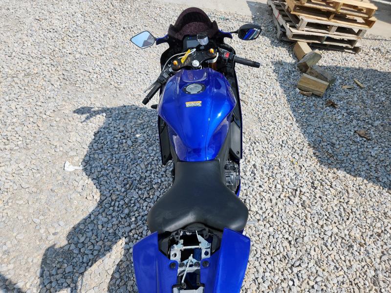YAMAHA YZFR7 2025
