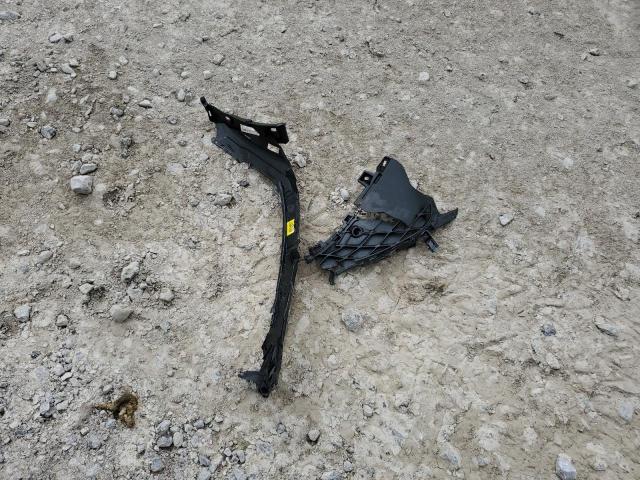 Фото 12 - GENESIS GV70 SPORT