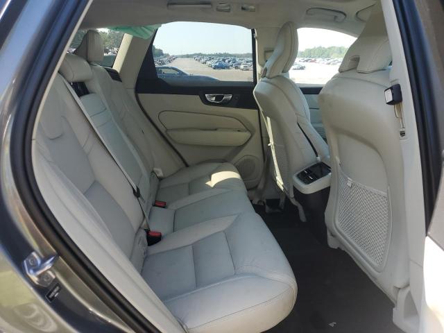 Фото 11 - VOLVO XC60