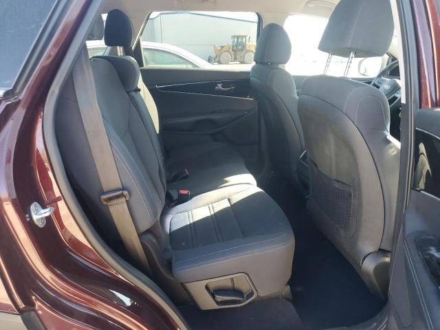 Фото 11 - KIA SORENTO