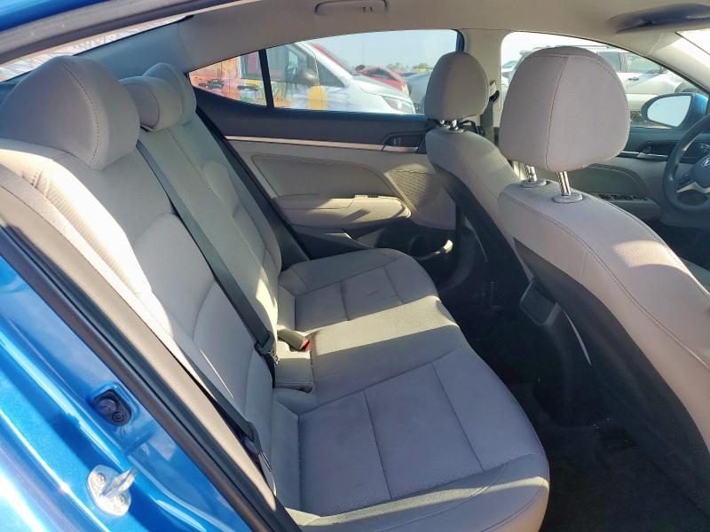 Фото 10 - HYUNDAI ELANTRA