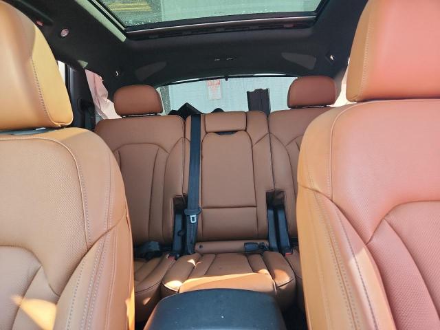 Фото 10 - AUDI Q7