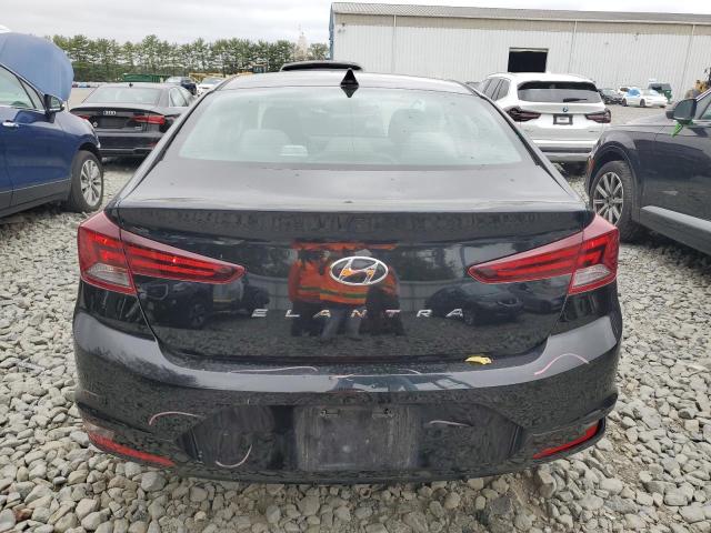 Фото 6 - HYUNDAI ELANTRA