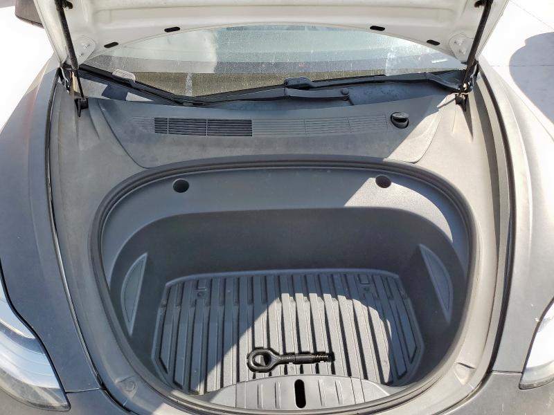 Фото 11 - TESLA MODEL 3