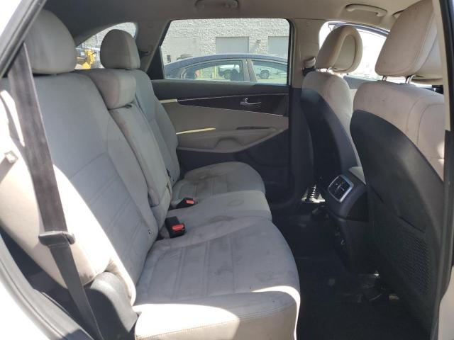 Фото 11 - KIA SORENTO