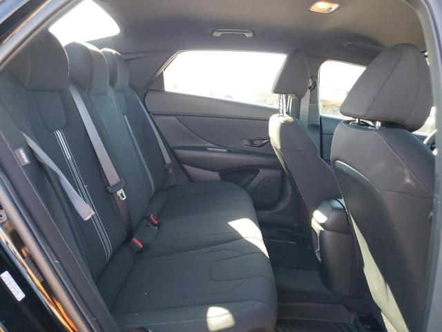 Фото 10 - HYUNDAI ELANTRA