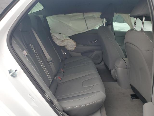 Фото 10 - HYUNDAI ELANTRA