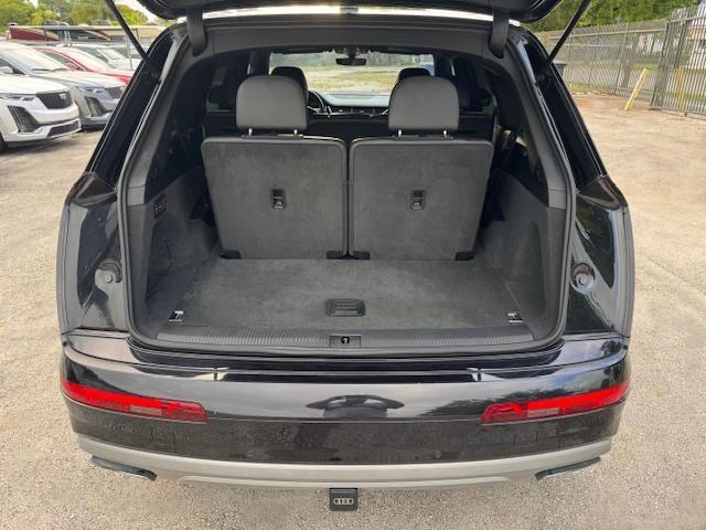 Фото 6 - AUDI Q7