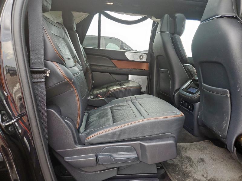 Фото 11 - LINCOLN NAVIGATOR