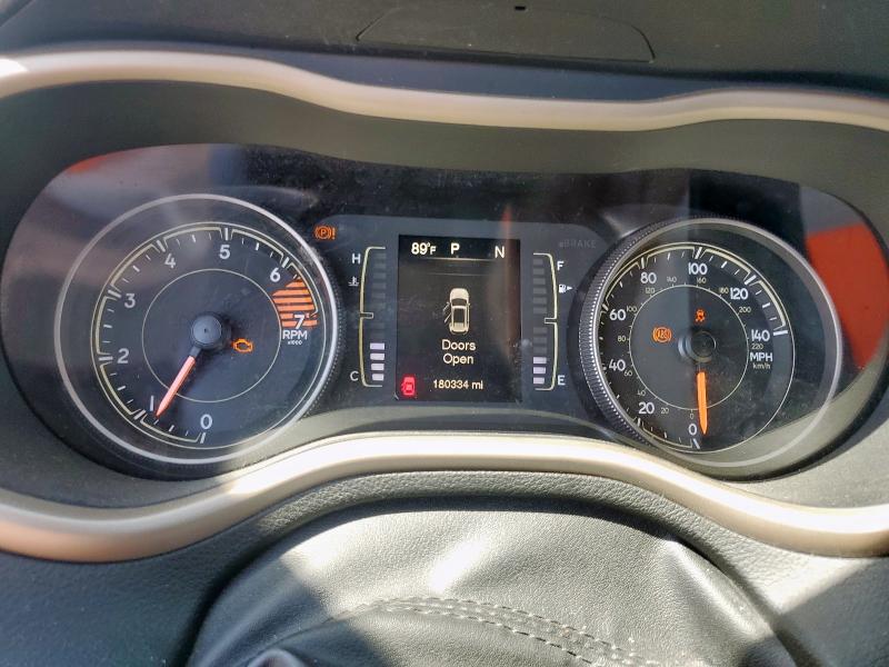 Фото 9 - JEEP GRAND CHER