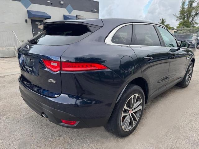 Фото 3 - JAGUAR F-PACE