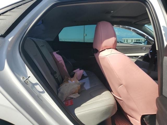 Фото 10 - HYUNDAI ELANTRA