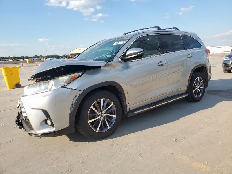 Фото 1 - TOYOTA HIGHLANDER