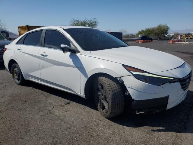 Фото 4 - HYUNDAI ELANTRA