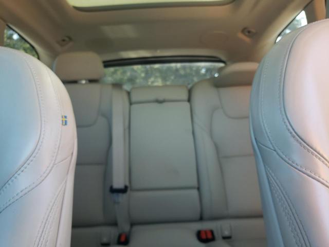 VOLVO XC60 B5 IN 2022 VIN YV4L12DL5N1033309