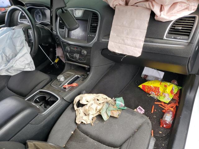 Фото 8 - CHRYSLER 300