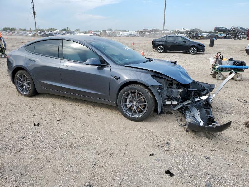 Фото 4 - TESLA MODEL 3