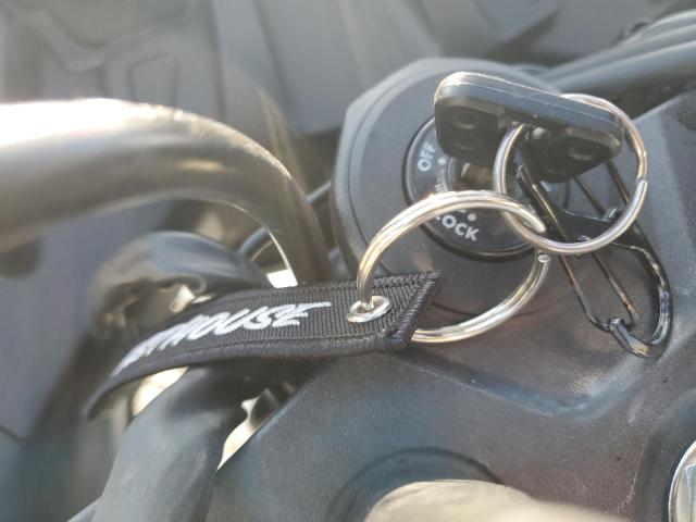 Фото 8 - YAMAHA FZ600-800