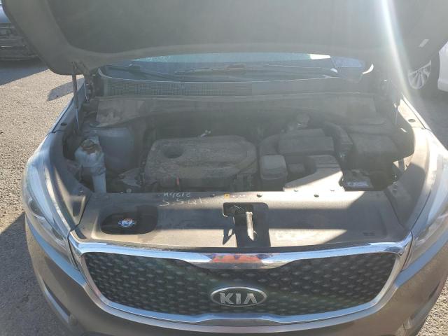 Фото 12 - KIA SORENTO