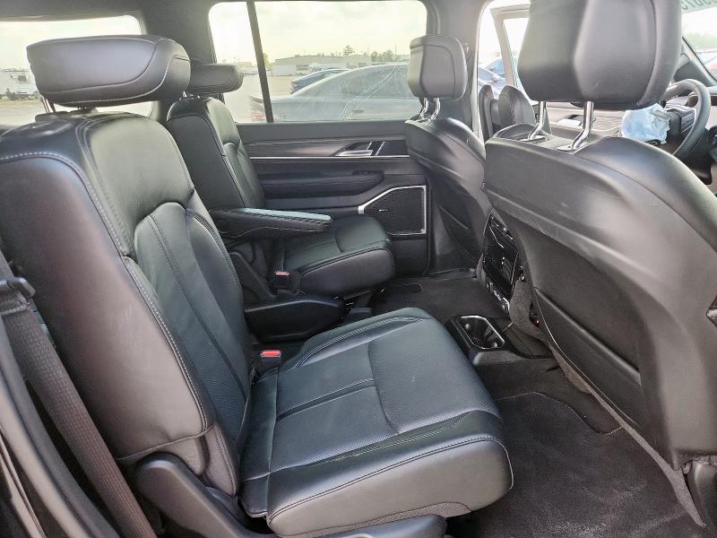 Фото 11 - JEEP WAGONEER