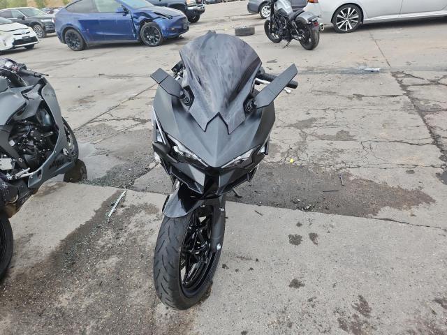 KAWASAKI NINJA 500 2025
