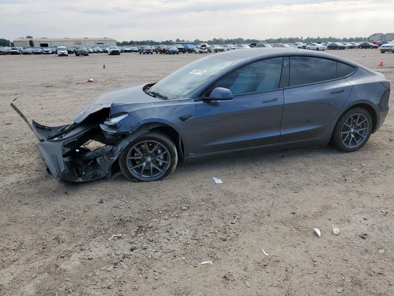 Фото 1 - TESLA MODEL 3