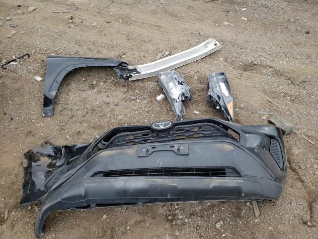 Фото 13 - TOYOTA RAV4