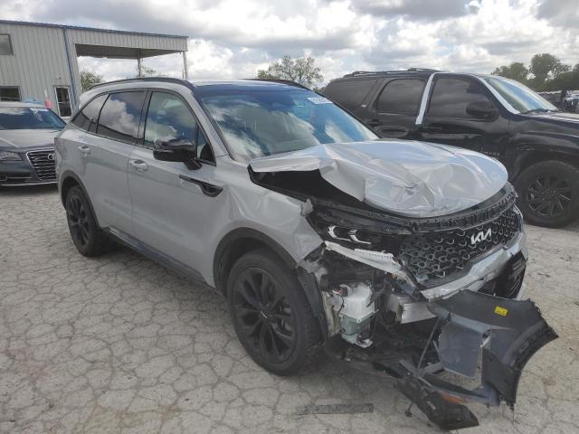 Фото 4 - KIA SORENTO