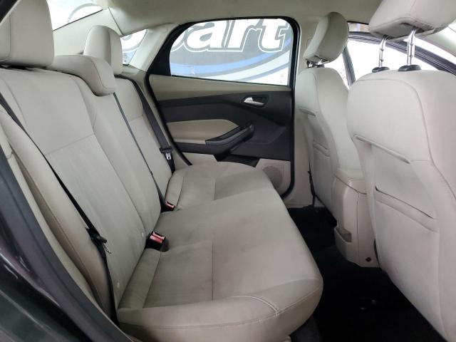 Фото 10 - FORD FOCUS