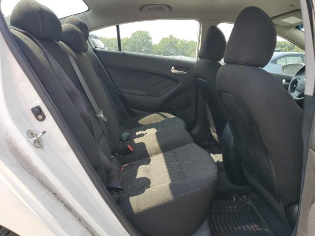 Фото 10 - KIA FORTE