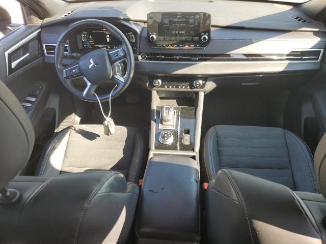 Фото 8 - MITSUBISHI OUTLANDER