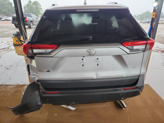 Фото 6 - TOYOTA RAV4