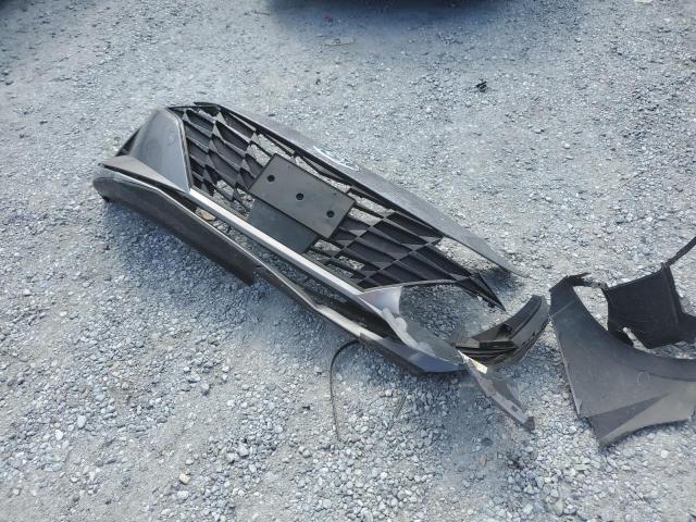 Фото 12 - HYUNDAI ELANTRA