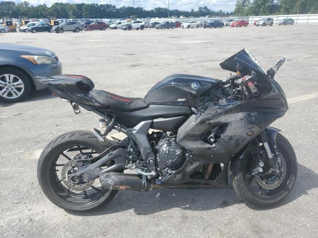YAMAHA YZFR7 2025