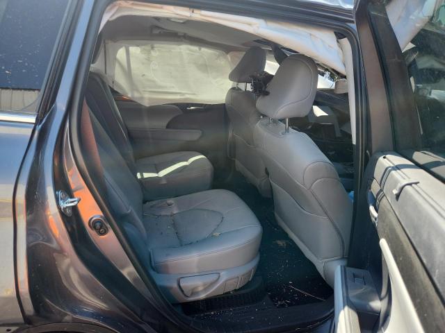 Фото 11 - TOYOTA HIGHLANDER