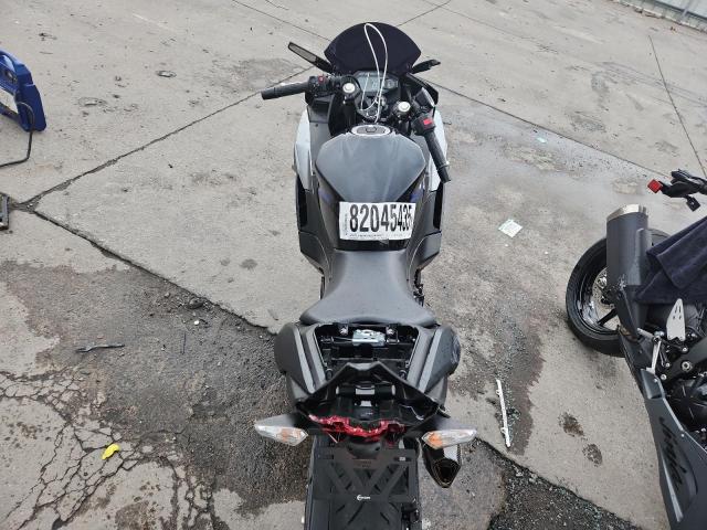 KAWASAKI NINJA 500 2025