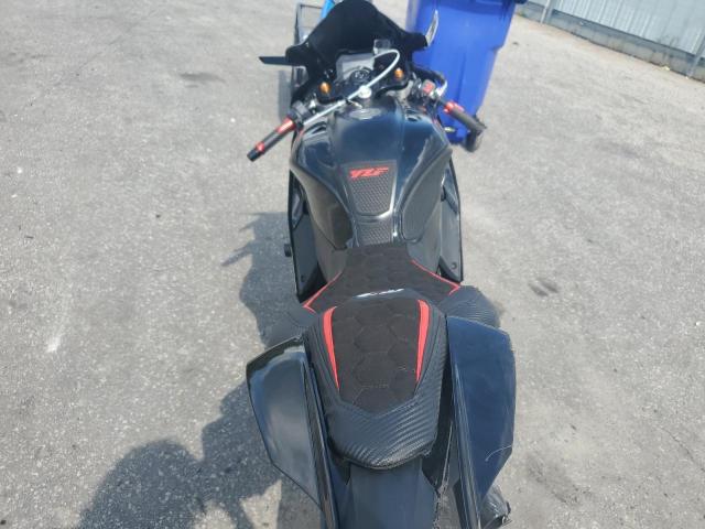 YAMAHA YZFR7 2025
