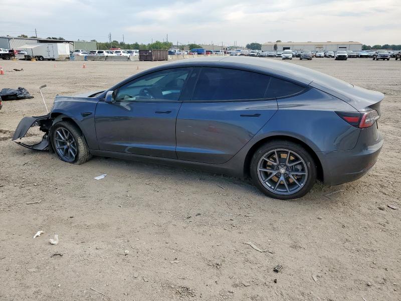 Фото 2 - TESLA MODEL 3