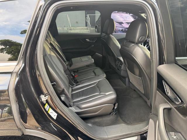 Фото 11 - AUDI Q7