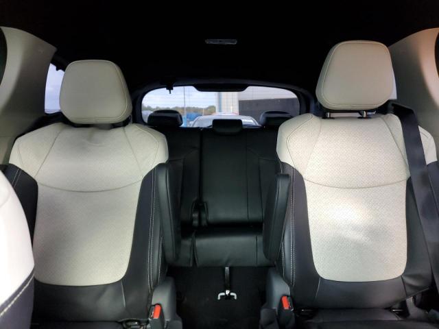 Фото 10 - TOYOTA SIENNA